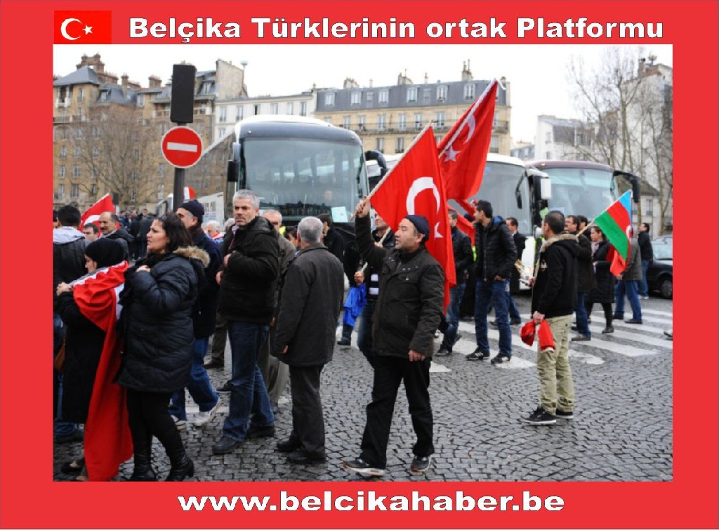 PARİSTE TÜRKLERİN PROTESTOSUNDAN RENKLİ KARELER