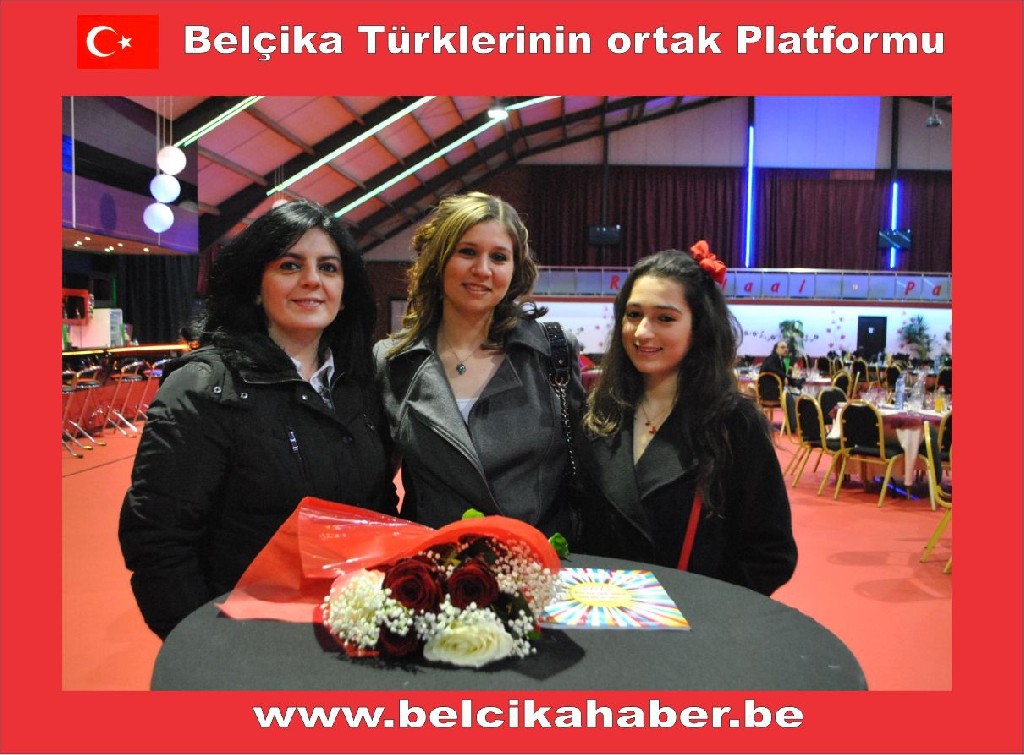 ROOSDAAL PALACE GÖRKEMLE AÇILDI