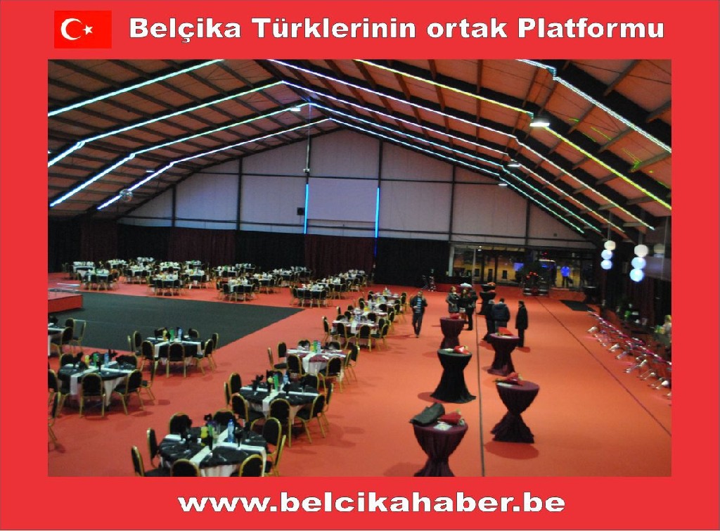 ROOSDAAL PALACE GÖRKEMLE AÇILDI