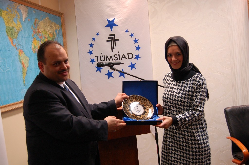 TÜMSİAD'IN BU HAFTAKİ KONUĞU MAHİNUR ÖZDEMİR İDİ