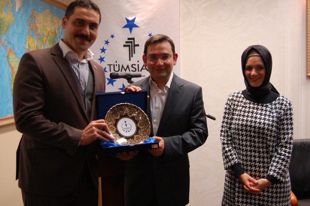 TÜMSİAD'IN BU HAFTAKİ KONUĞU MAHİNUR ÖZDEMİR İDİ