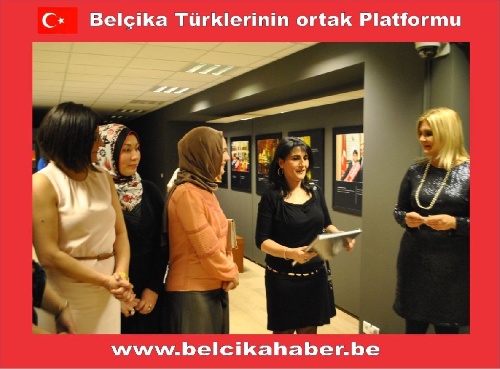 SANATÇI DERYA BAYKAL ONURUNA BİR RESEPSİYON VERDİLER