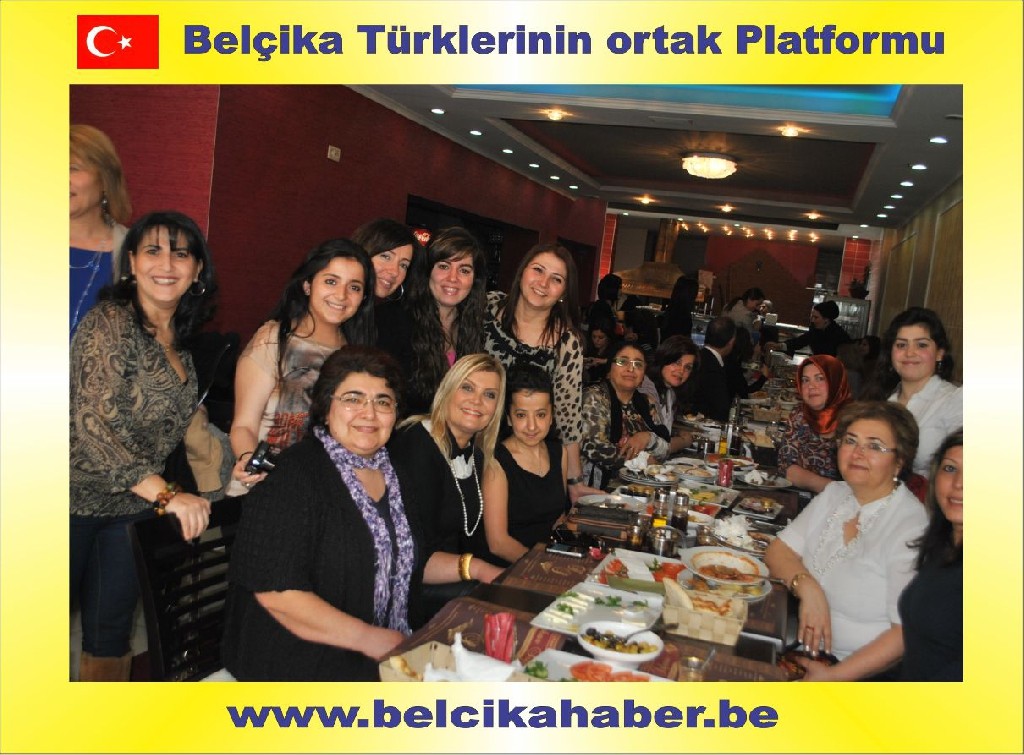 HAYRANLARI DERYA BAYKAL İLE SYNERGIE'NİN KAHVALTISINDA BİRARAYA GELDİ