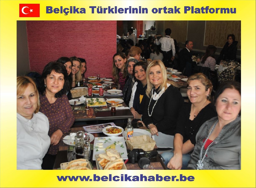 HAYRANLARI DERYA BAYKAL İLE SYNERGIE'NİN KAHVALTISINDA BİRARAYA GELDİ