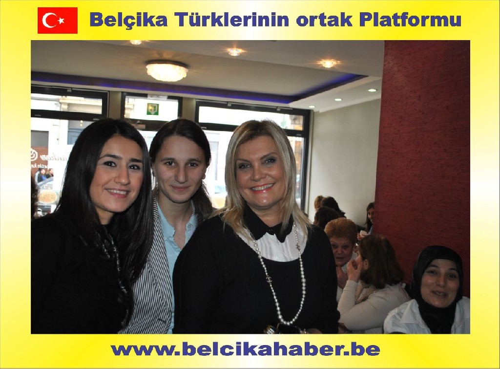 HAYRANLARI DERYA BAYKAL İLE SYNERGIE'NİN KAHVALTISINDA BİRARAYA GELDİ