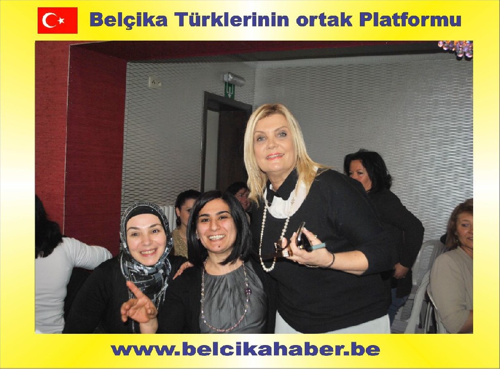 HAYRANLARI DERYA BAYKAL İLE SYNERGIE'NİN KAHVALTISINDA BİRARAYA GELDİ