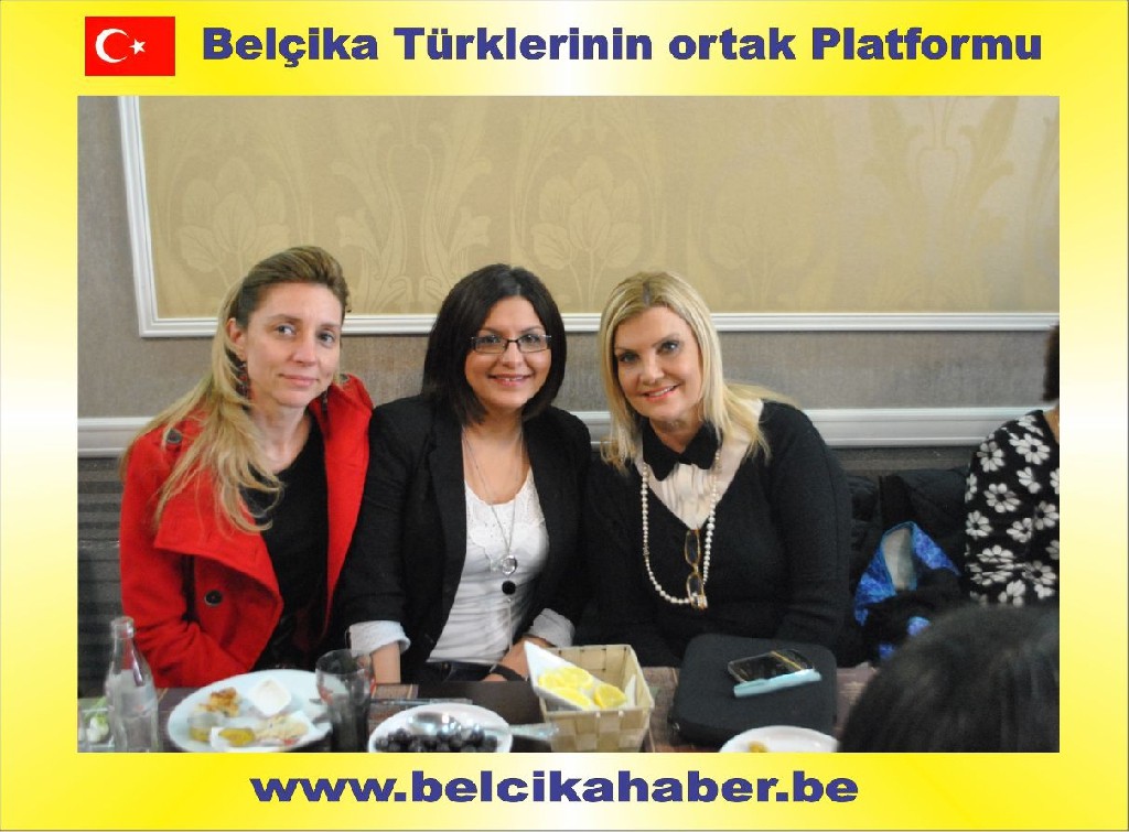 HAYRANLARI DERYA BAYKAL İLE SYNERGIE'NİN KAHVALTISINDA BİRARAYA GELDİ