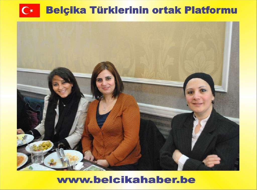 HAYRANLARI DERYA BAYKAL İLE SYNERGIE'NİN KAHVALTISINDA BİRARAYA GELDİ