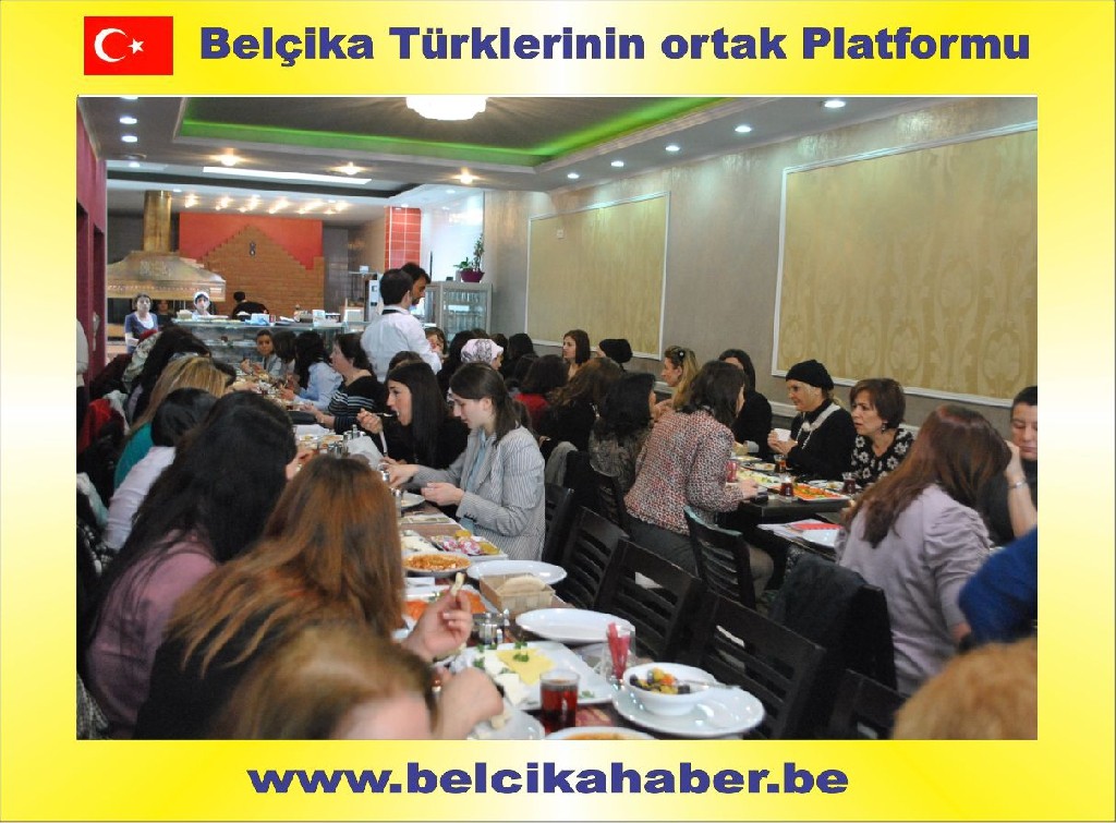 HAYRANLARI DERYA BAYKAL İLE SYNERGIE'NİN KAHVALTISINDA BİRARAYA GELDİ
