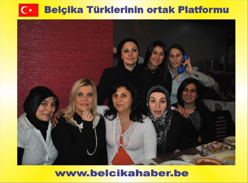 HAYRANLARI DERYA BAYKAL İLE SYNERGIE'NİN KAHVALTISINDA BİRARAYA GELDİ