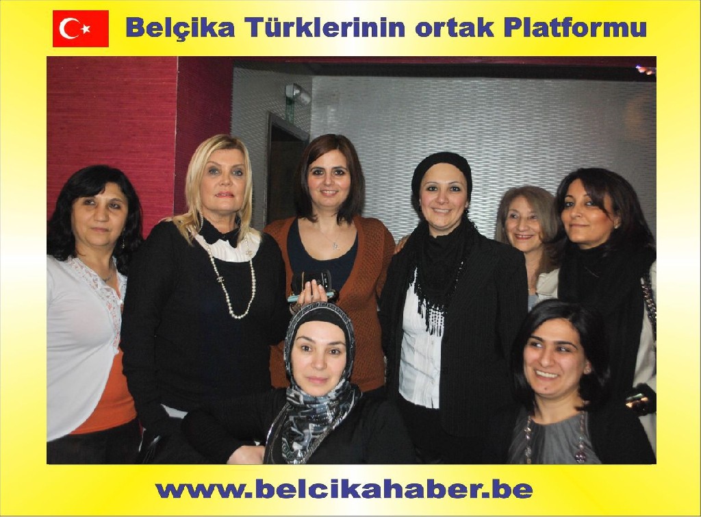 HAYRANLARI DERYA BAYKAL İLE SYNERGIE'NİN KAHVALTISINDA BİRARAYA GELDİ