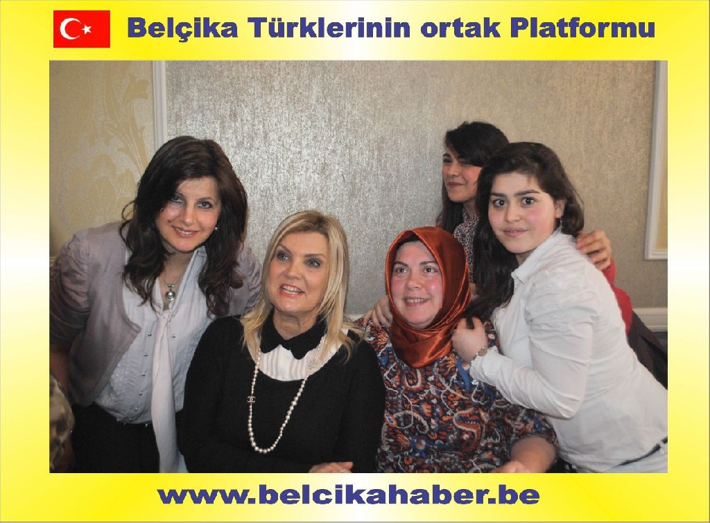 HAYRANLARI DERYA BAYKAL İLE SYNERGIE'NİN KAHVALTISINDA BİRARAYA GELDİ