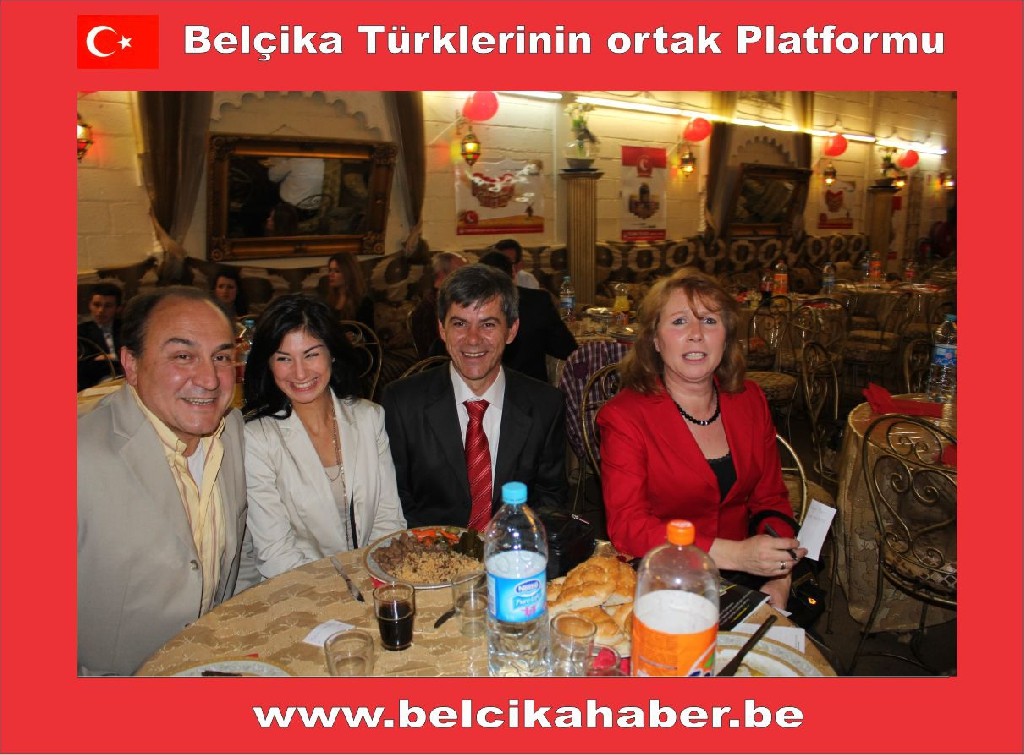 BEL-ESDER DERNEĞİ AÇILIŞINDA ESKİŞEHİR’LİLER BİRLİK SERGİLEDİ