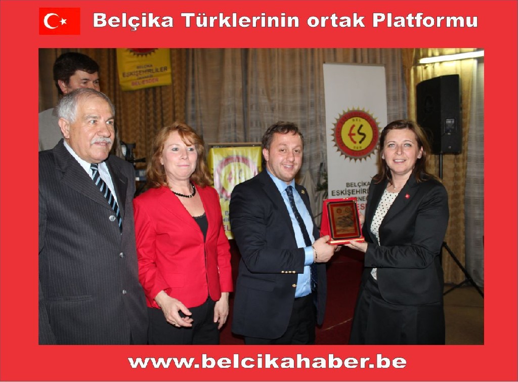 BEL-ESDER DERNEĞİ AÇILIŞINDA ESKİŞEHİR’LİLER BİRLİK SERGİLEDİ