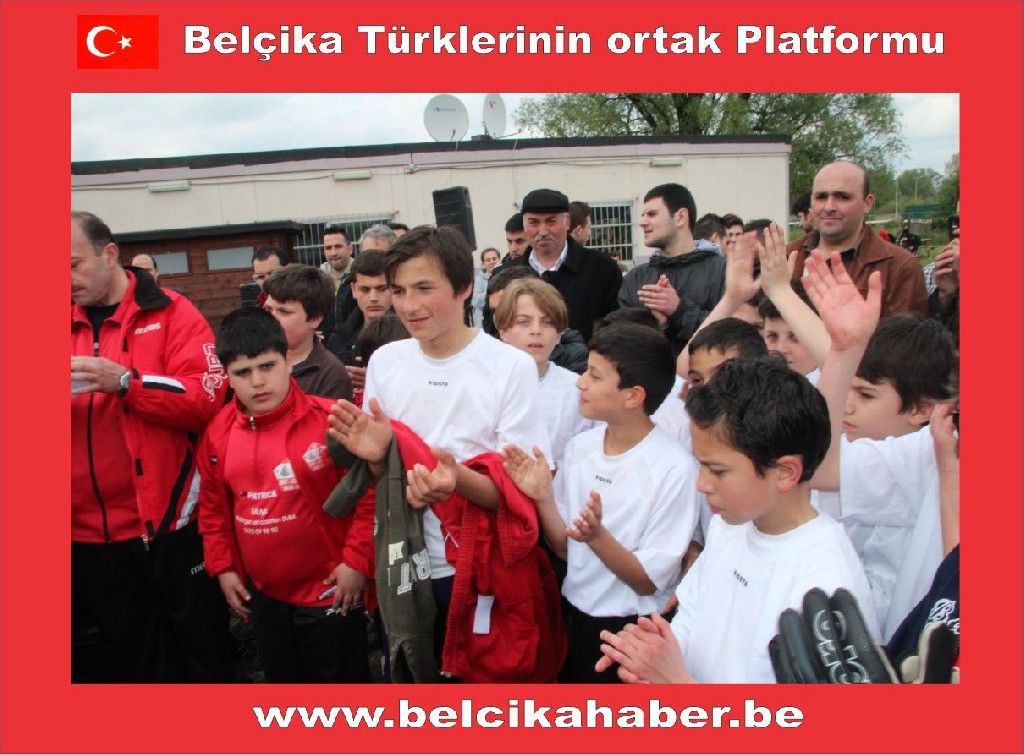 Belcika Diyanet Vakfi Anvers Bolge Gençlik Şöleni Düzenlendi