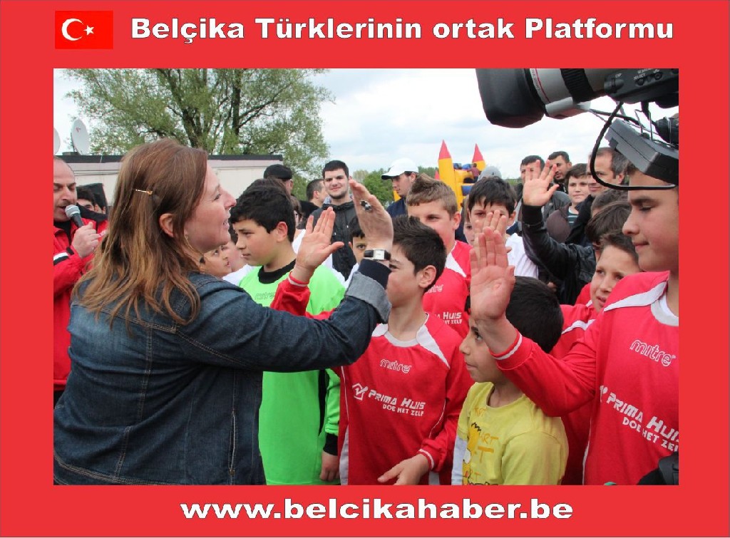 Belcika Diyanet Vakfi Anvers Bolge Gençlik Şöleni Düzenlendi