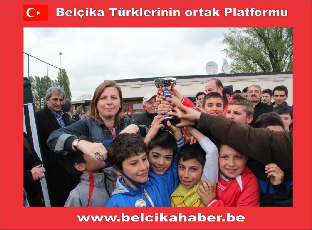 Belcika Diyanet Vakfi Anvers Bolge Gençlik Şöleni Düzenlendi
