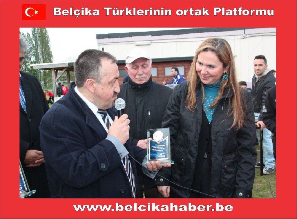 Belcika Diyanet Vakfi Anvers Bolge Gençlik Şöleni Düzenlendi