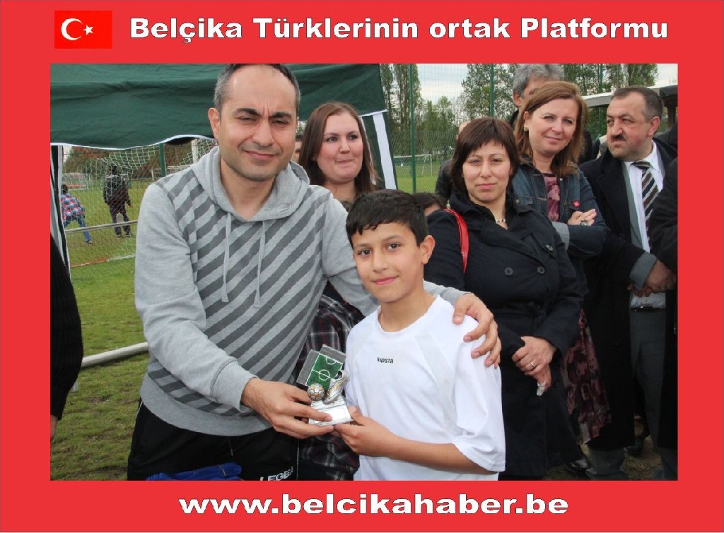 Belcika Diyanet Vakfi Anvers Bolge Gençlik Şöleni Düzenlendi