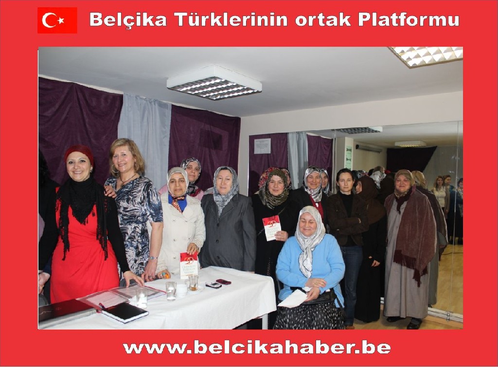 YAZAR AYŞE SEZGİN YİĞİT KİTABININ TANITIMINI YAPTI