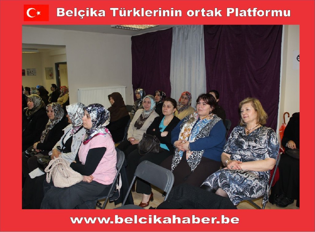YAZAR AYŞE SEZGİN YİĞİT KİTABININ TANITIMINI YAPTI