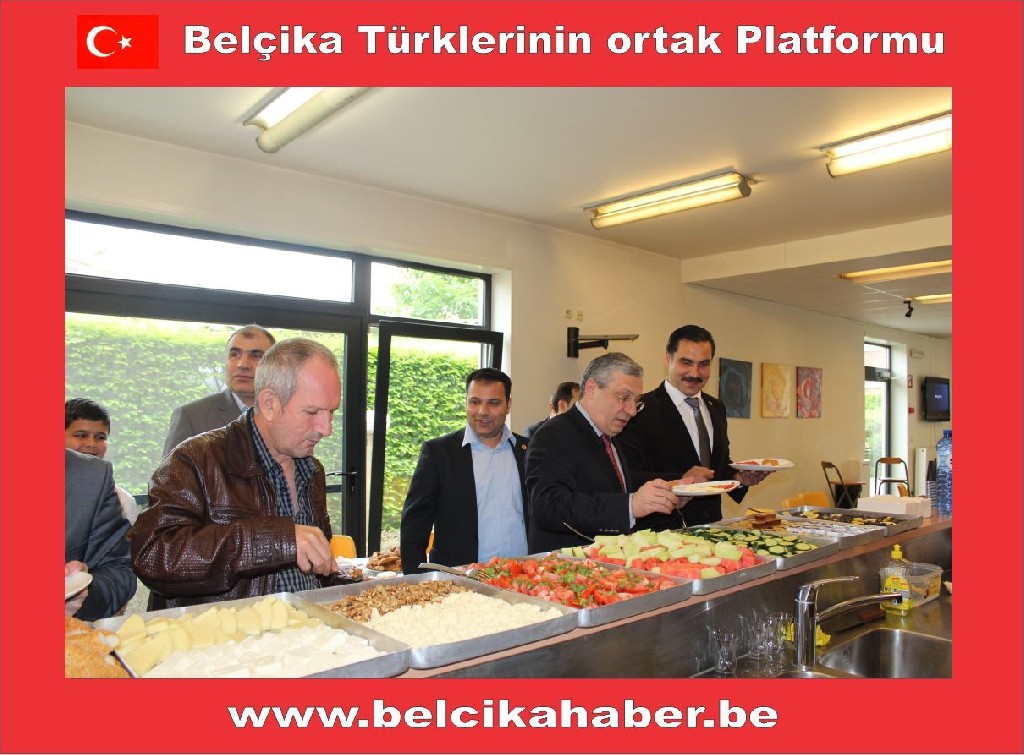 TÜMSİAD KONUKLARINI KAHVALTIDA AĞIRLADI