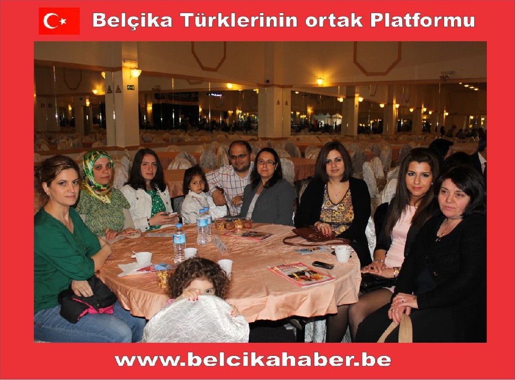 TURKISH LADY 4. KÜLTÜR GECESİ HALAYLARLA KUTLANDI
