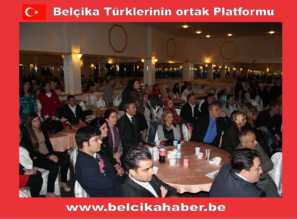 TURKISH LADY 4. KÜLTÜR GECESİ HALAYLARLA KUTLANDI