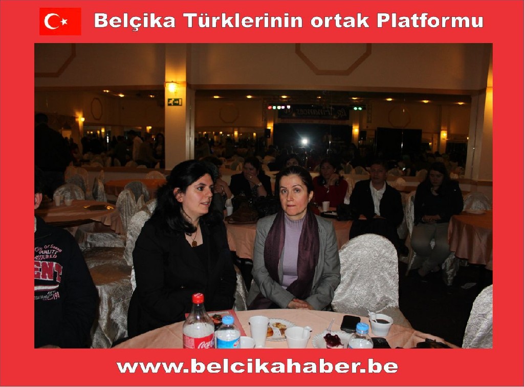 TURKISH LADY 4. KÜLTÜR GECESİ HALAYLARLA KUTLANDI