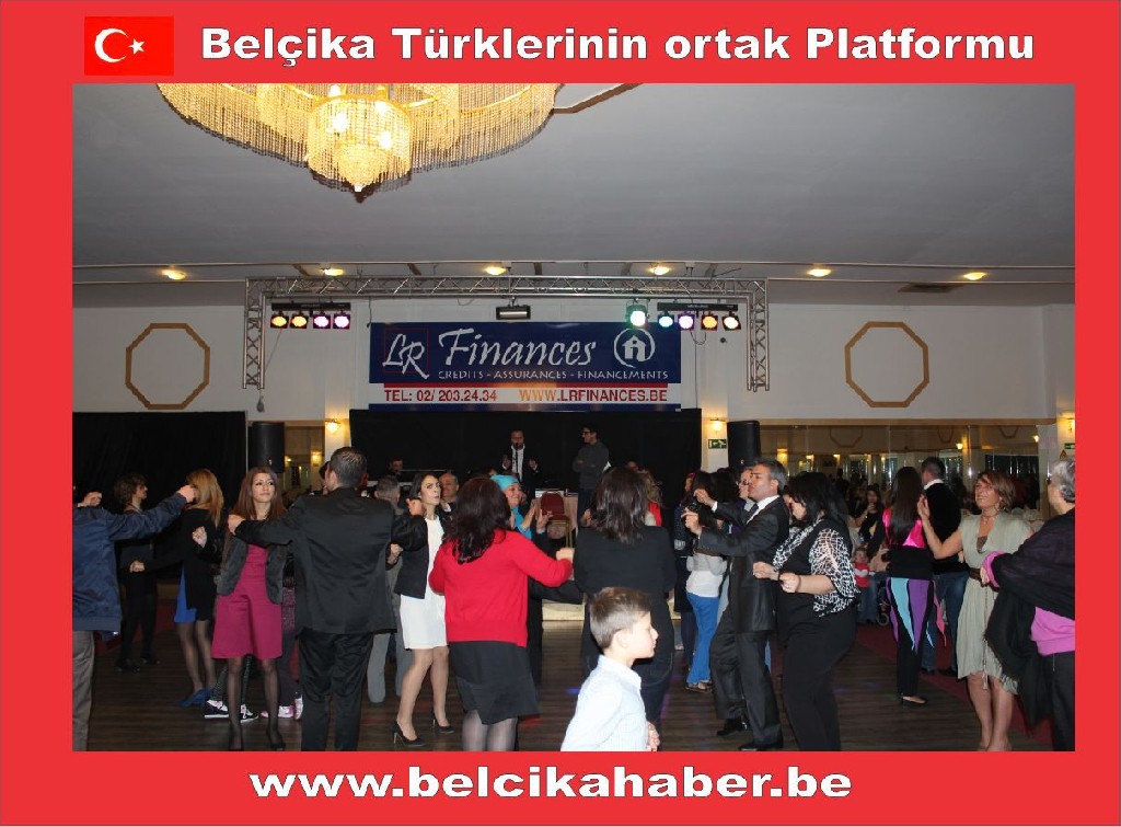TURKISH LADY 4. KÜLTÜR GECESİ HALAYLARLA KUTLANDI