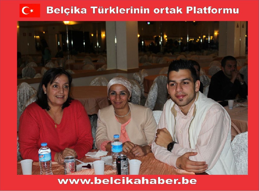 TURKISH LADY 4. KÜLTÜR GECESİ HALAYLARLA KUTLANDI