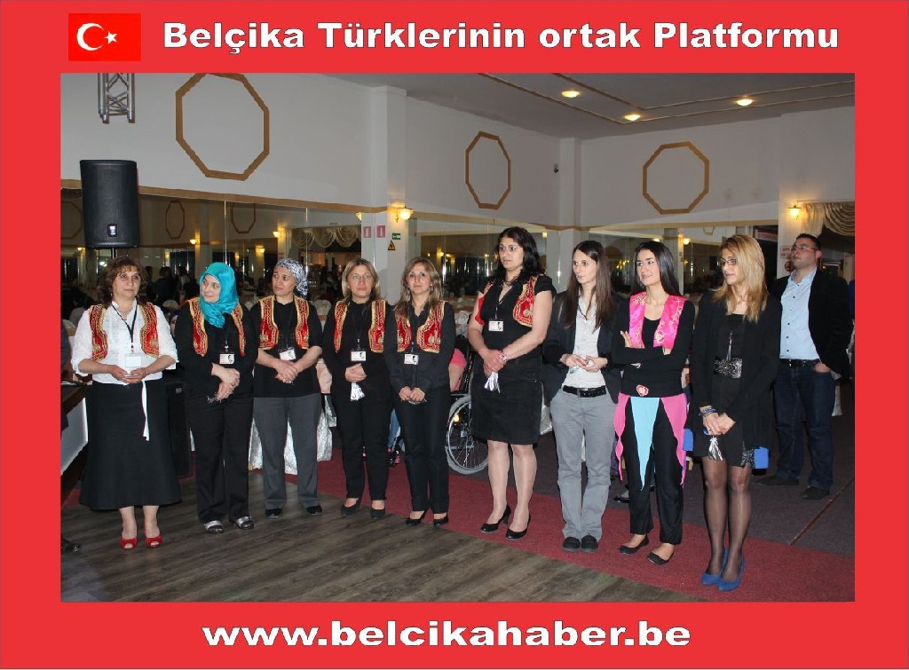 TURKISH LADY 4. KÜLTÜR GECESİ HALAYLARLA KUTLANDI