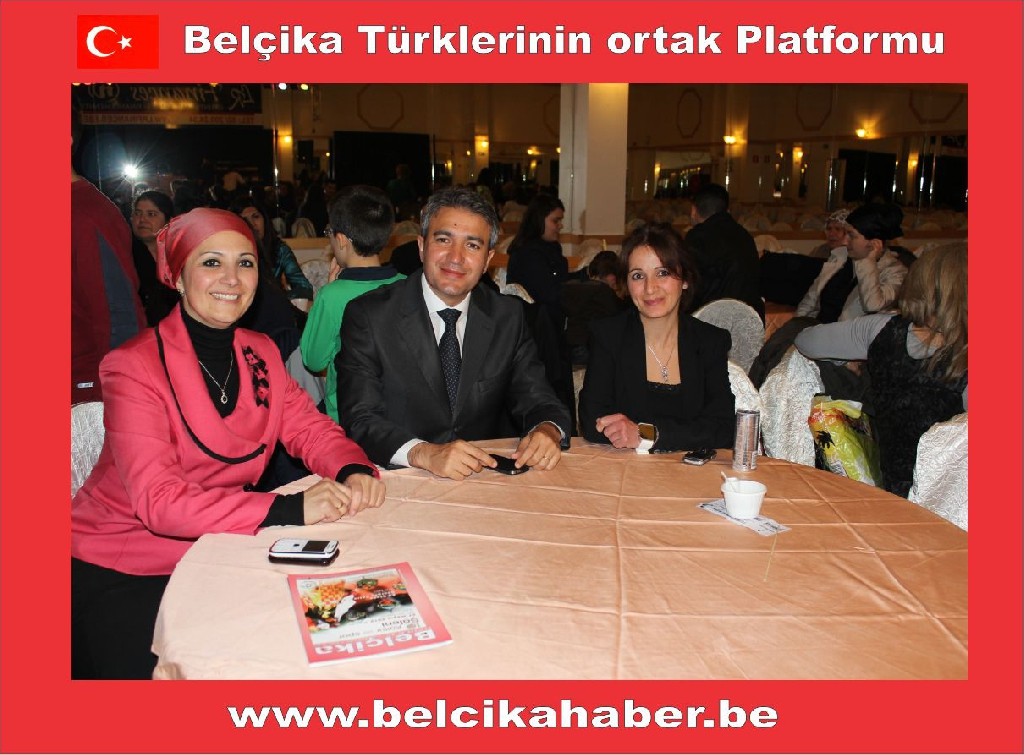 TURKISH LADY 4. KÜLTÜR GECESİ HALAYLARLA KUTLANDI
