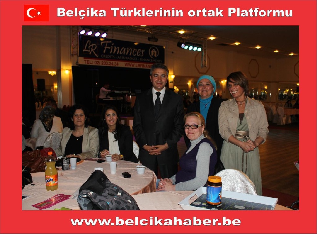 TURKISH LADY 4. KÜLTÜR GECESİ HALAYLARLA KUTLANDI