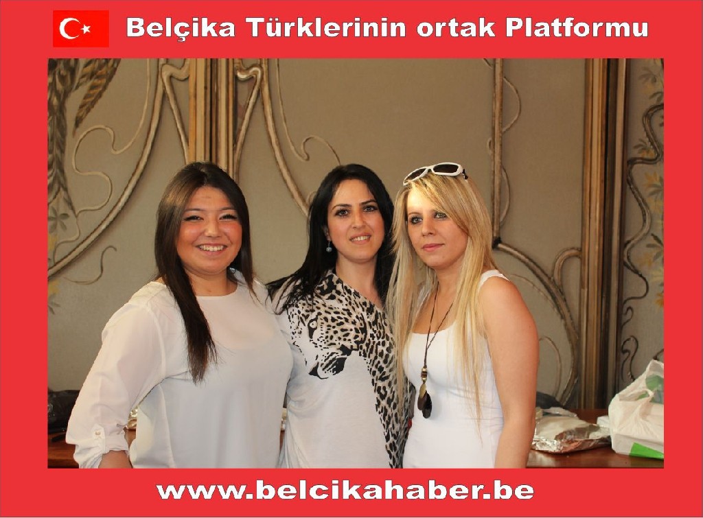 HER YÖNE 90 DAKİKA TİYATROSU KIRDI GEÇİRDİ