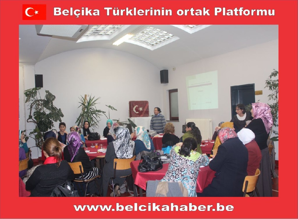 DİYANET KADIN KOLLARINDAN 'KEKEMELİK' KONFERANSI