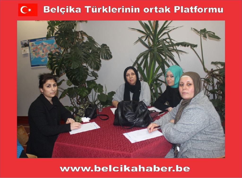 DİYANET KADIN KOLLARINDAN 'KEKEMELİK' KONFERANSI