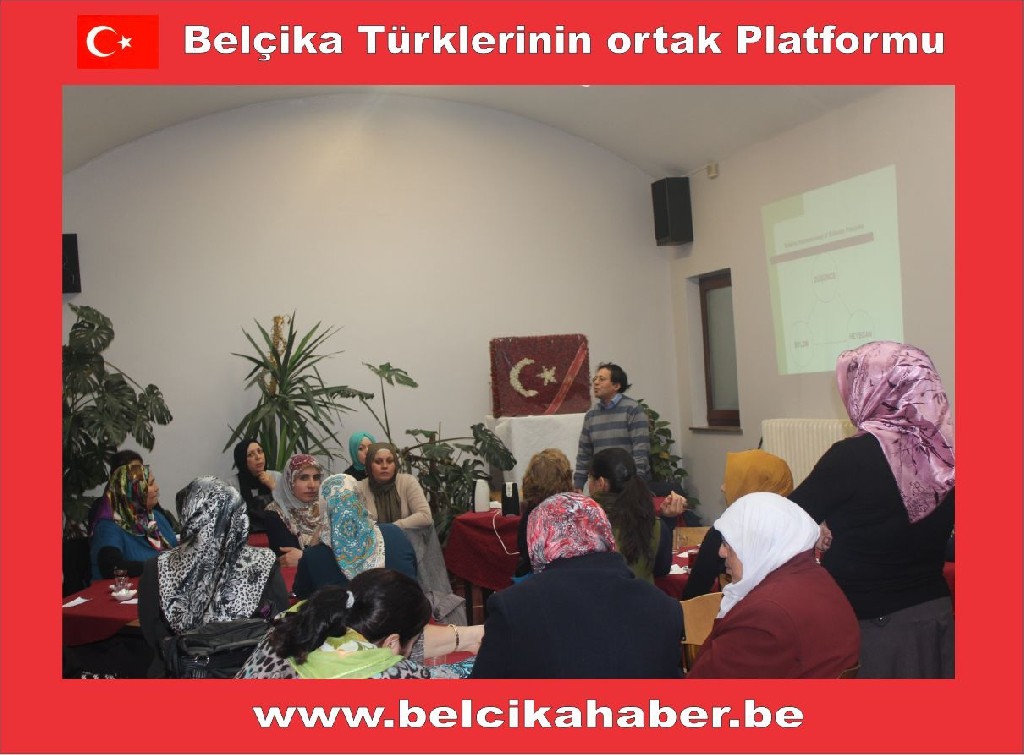 DİYANET KADIN KOLLARINDAN 'KEKEMELİK' KONFERANSI