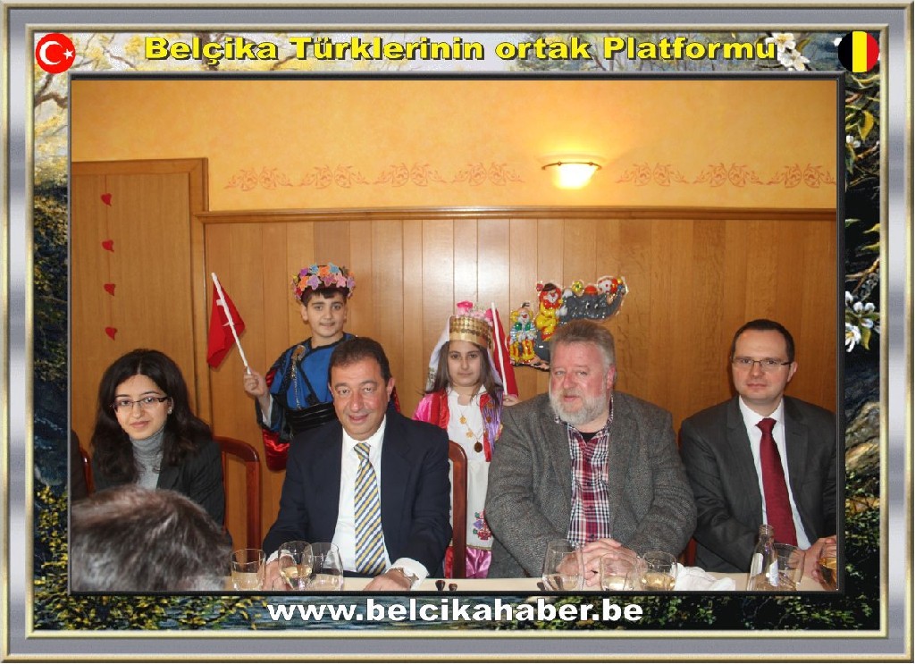 FAYMONVILLE KARNAVAL'DA TÜRK COŞKUSU YAŞANDI