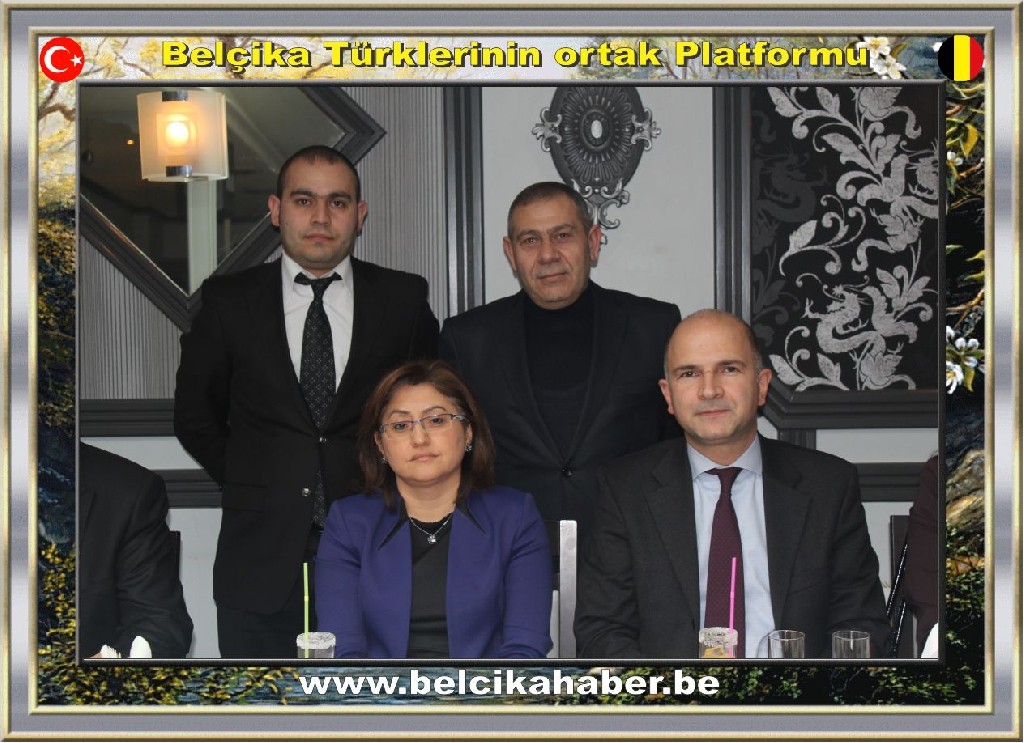 BAKAN ŞAHİN ONURUNA OSMANLI (BERGAMA)'DA BİR YEMEK VERİLDİ