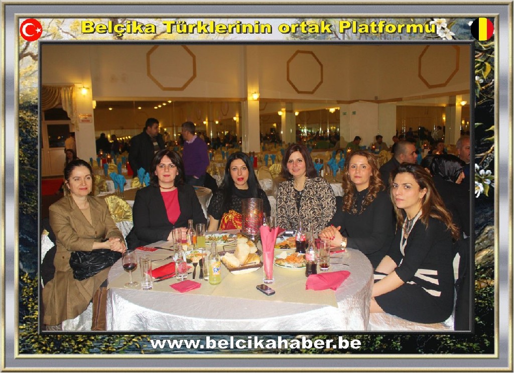 BRÜKSEL YAŞAM GECELERİ TÜRKÜ VE ŞARKILARLA ISINDI