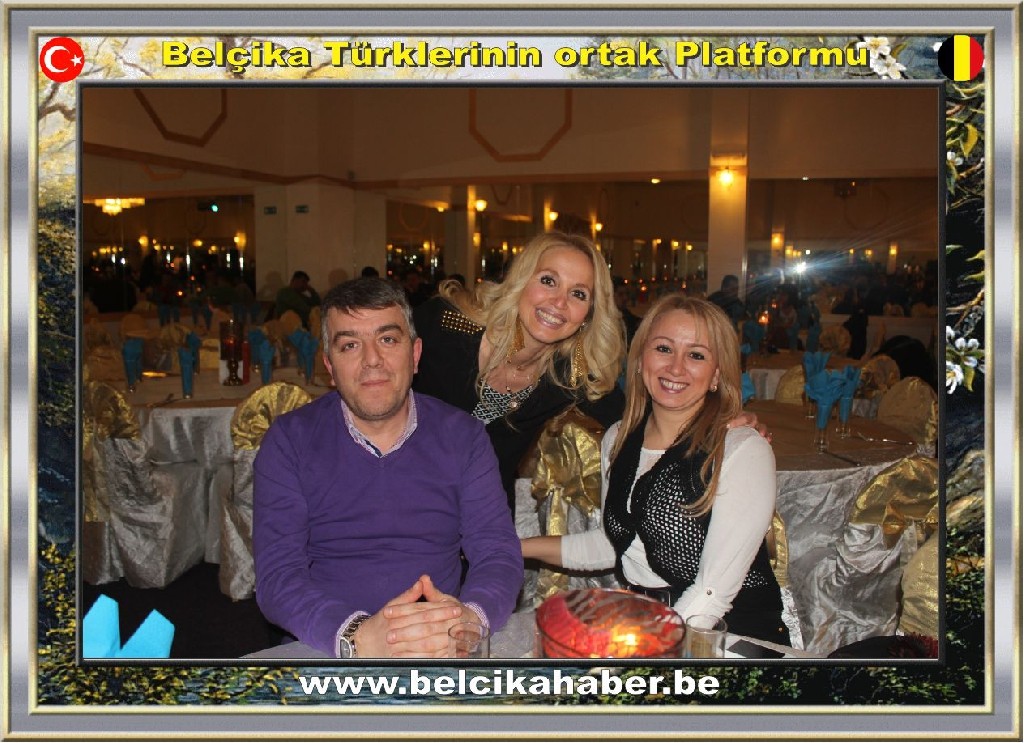 BRÜKSEL YAŞAM GECELERİ TÜRKÜ VE ŞARKILARLA ISINDI