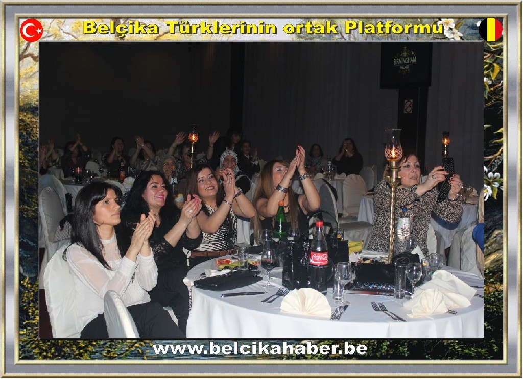 CEYLAN VE ARZU KONSERLERİNDE GÖNÜLLERİ FETH ETTİ