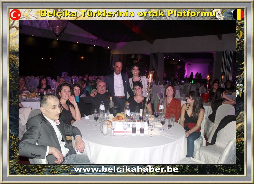 CEYLAN VE ARZU KONSERLERİNDE GÖNÜLLERİ FETH ETTİ