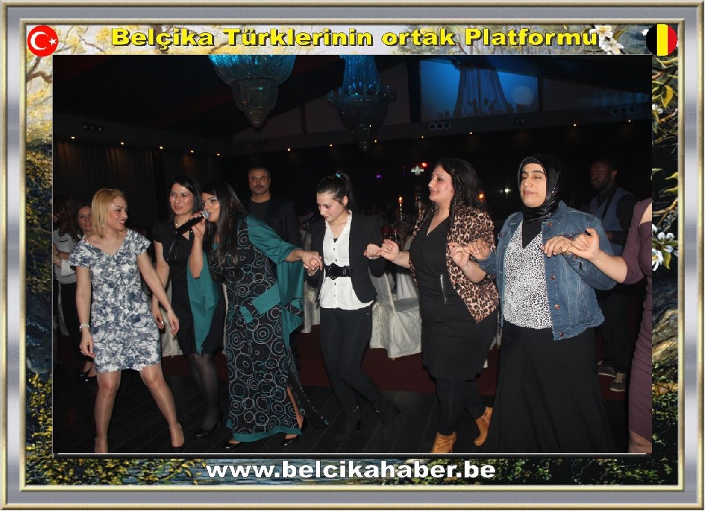 CEYLAN VE ARZU KONSERLERİNDE GÖNÜLLERİ FETH ETTİ