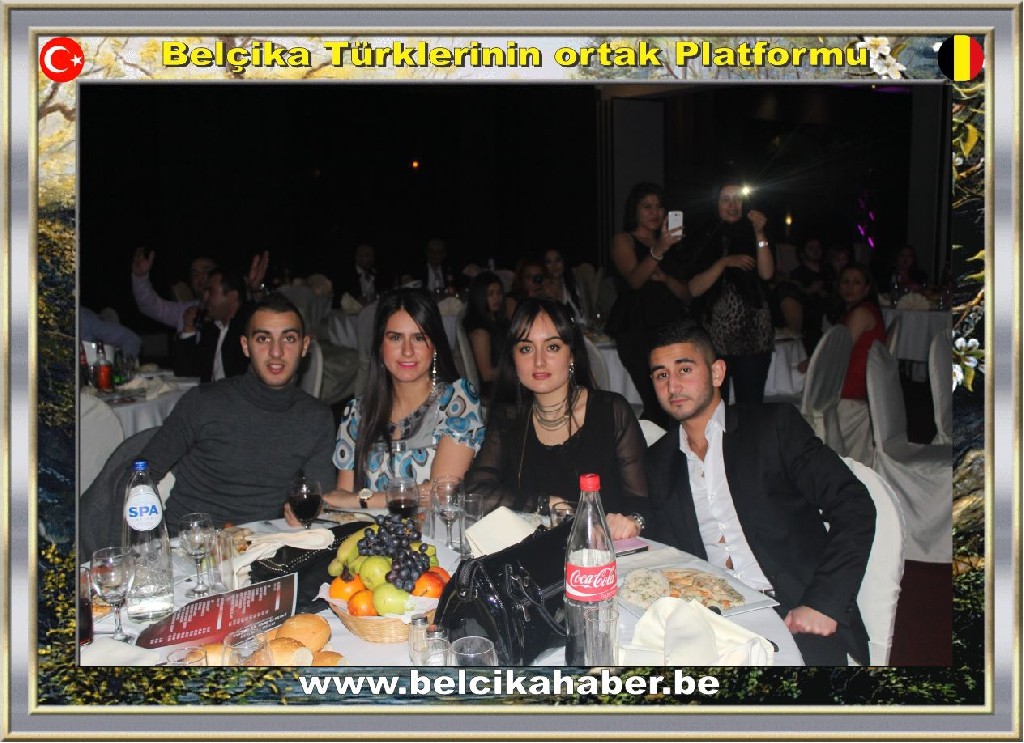 CEYLAN VE ARZU KONSERLERİNDE GÖNÜLLERİ FETH ETTİ