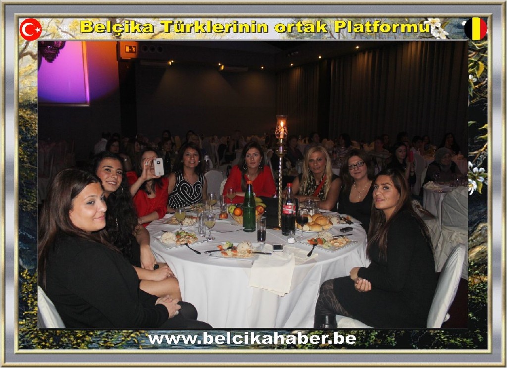 CEYLAN VE ARZU KONSERLERİNDE GÖNÜLLERİ FETH ETTİ