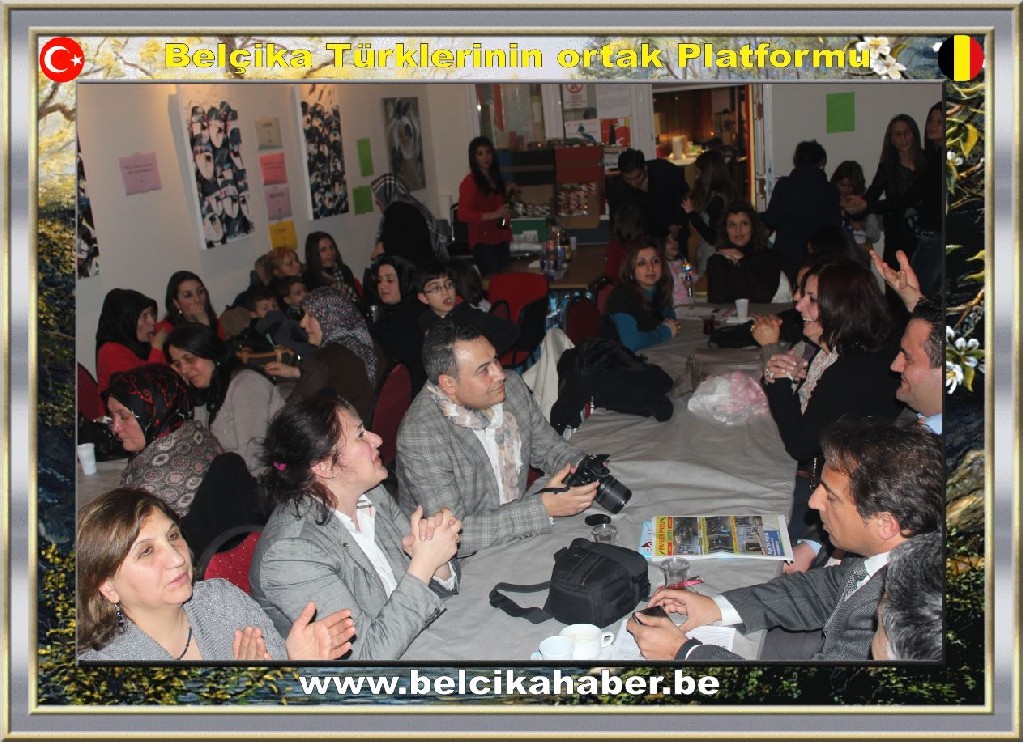TURKISH LADY GENÇLERİNİN 'ÇORABINI ÖRDÜĞÜM 'HALAY NİGHT'INA BÜYÜK İLGİ VARDI