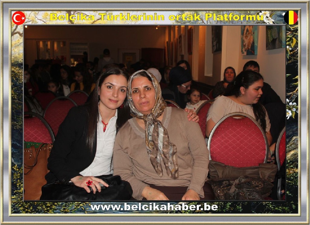 TURKISH LADY GENÇLERİNİN 'ÇORABINI ÖRDÜĞÜM 'HALAY NİGHT'INA BÜYÜK İLGİ VARDI