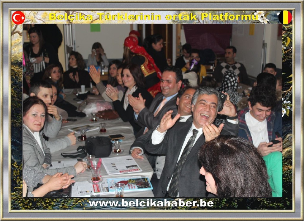 TURKISH LADY GENÇLERİNİN 'ÇORABINI ÖRDÜĞÜM 'HALAY NİGHT'INA BÜYÜK İLGİ VARDI